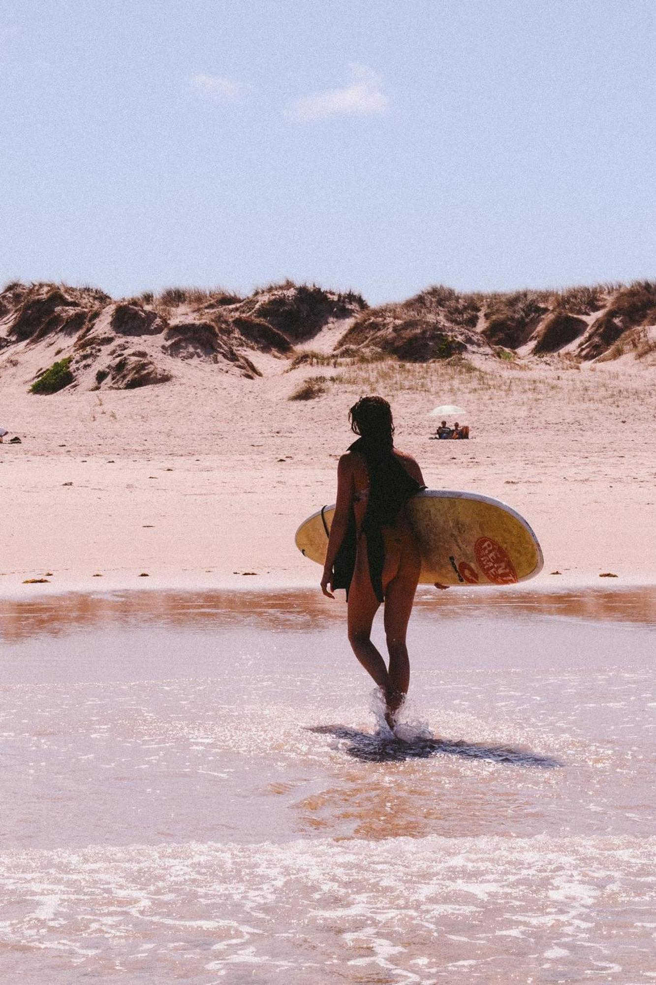 Guesthouse Beach Break بينيش المظهر الخارجي الصورة